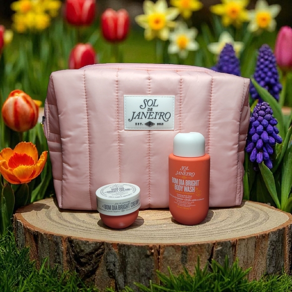 Sol de Janeiro Other - Sol de Janeiro Bom Dia Body Wash and Cream with Quilted Pink Cosmetic Bag